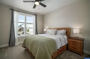 469 NW Crater Lk Dr, Dallas, OR 97338 - Photo 10