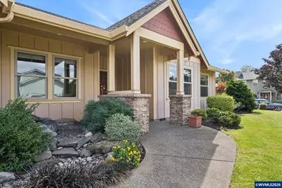 1277 Robert St, Woodburn, OR 97071 - Photo 4
