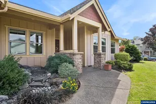 1277 Robert St, Woodburn, OR 97071 - Photo 4
