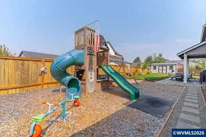 208 NE Alder Ct, Sublimity, OR 97385 - Photo 10