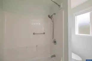 3305 Davidson St SE, Albany, OR 97322 - Photo 12