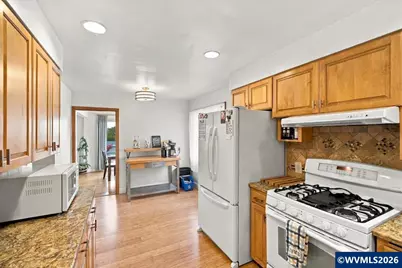 2570 Alvarado Ter S, Salem, OR 97302 - Photo 16