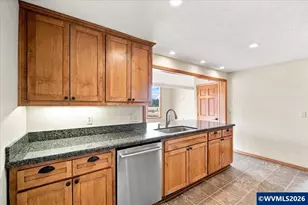 11160 Whiteaker Dr, Dallas, OR 97338 - Photo 12