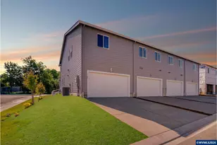 839 Kirksey St, Woodburn, OR 97071 - Photo 2
