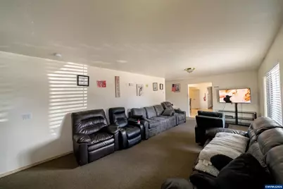 1400 Clay St NE, Salem, OR 97301 - Photo 2