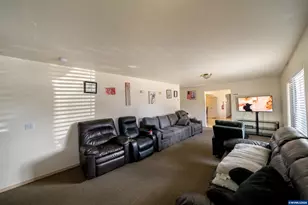 1400 Clay St NE, Salem, OR 97301 - Photo 2