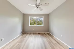 35 Da Vinci St, Lake Oswego, OR 97035 - Photo 38