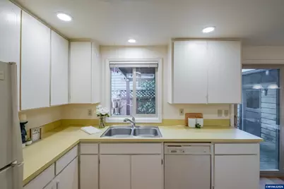2600 NW Fireweed Pl, Corvallis, OR 97330 - Photo 10