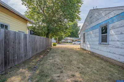 265 E Isabella St, Lebanon, OR 97355 - Photo 20