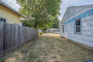 265 E Isabella St, Lebanon, OR 97355 - Photo 20