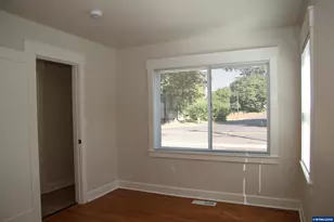 310 Wheeler St, Lebanon, OR 97355 - Photo 22