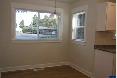 310 Wheeler St, Lebanon, OR 97355 - Photo 16