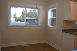 310 Wheeler St, Lebanon, OR 97355 - Photo 16