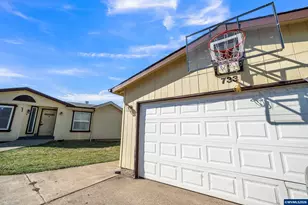 733 Fescue Ave, Woodburn, OR 97071 - Photo 2