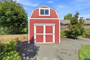 379 Hazelbrook Dr N, Keizer, OR 97303 - Photo 38