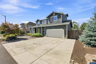 379 Hazelbrook Dr N, Keizer, OR 97303 - Photo 2