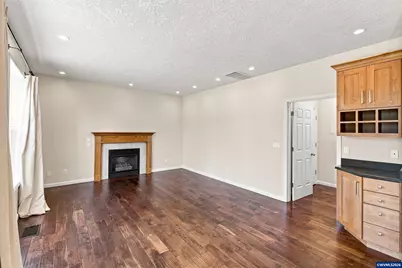 379 Hazelbrook Dr N, Keizer, OR 97303 - Photo 16