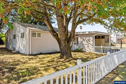2860 Parkway St, Lebanon, OR 97355 - Photo 2