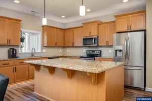 467 E Johnson St, Carlton, OR 97111 - Photo 6