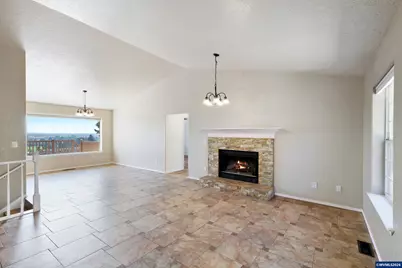 3244 SW 34th St, Redmond, OR 97756 - Photo 8
