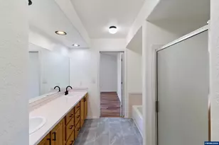 3244 SW 34th St, Redmond, OR 97756 - Photo 26