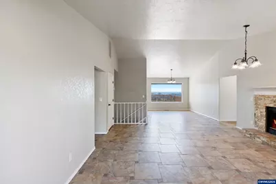 3244 SW 34th St, Redmond, OR 97756 - Photo 6