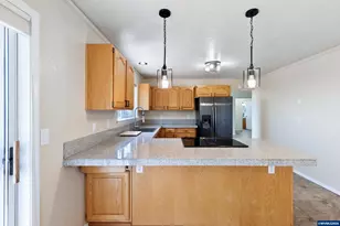 3244 SW 34th St, Redmond, OR 97756 - Photo 14