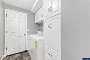 1323 Garden Way, Woodburn, OR 97071 - Photo 22