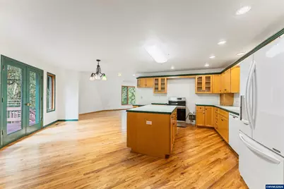 7210 NW Grandview Dr, Corvallis, OR 97330 - Photo 12