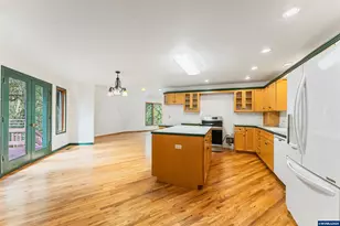 7210 NW Grandview Dr, Corvallis, OR 97330 - Photo 12