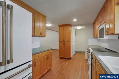 2120 Robins #122 Ln SE, Salem, OR 97306 - Photo 16