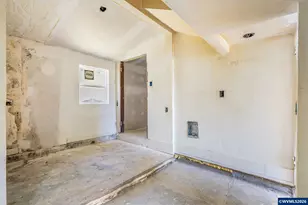 718 Washington St, Willamina, OR 97396 - Photo 14