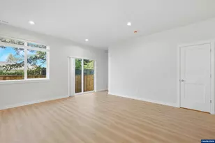 175 SE Jensen Pl, Corvallis, OR 97333 - Photo 6