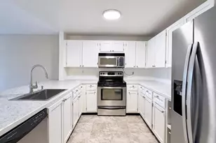 17516 NW Springville Rd B-1, Portland, OR 97229 - Photo 4