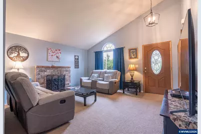 325 NW Denton St, Dallas, OR 97338 - Photo 8