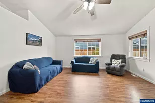 1050 Yew St, Junction City, OR 97448 - Photo 6