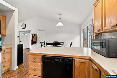1050 Yew St, Junction City, OR 97448 - Photo 14