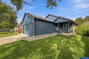 1050 Yew St, Junction City, OR 97448 - Photo 4