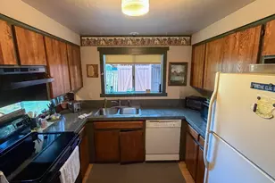 5654 Fairfield Ct S, Salem, OR 97306 - Photo 12