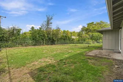 815 NE Woodcrest (-825) Av, Corvallis, OR 97330 - Photo 30