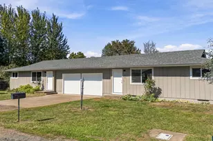 815 NE Woodcrest (-825) Av, Corvallis, OR 97330 - Photo 2