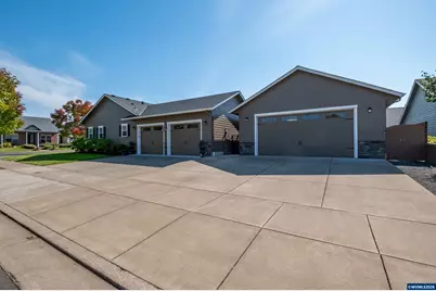 4704 NE Granite Av, Albany, OR 97321 - Photo 2