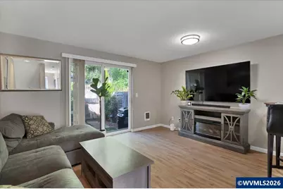 2210 Maplewood Dr S, Salem, OR 97306 - Photo 8