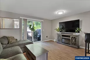 2210 Maplewood Dr S, Salem, OR 97306 - Photo 8