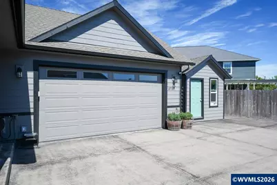 3730 Hemlock Pl SE, Albany, OR 97322 - Photo 2