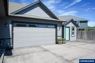 3730 Hemlock Pl SE, Albany, OR 97322 - Photo 2