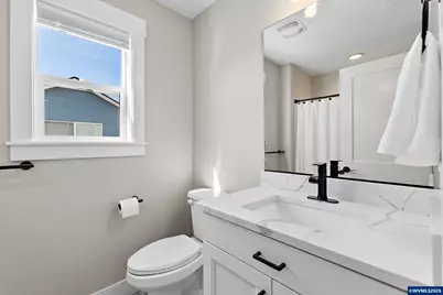 1054 Hickory St, Independence, OR 97351 - Photo 36