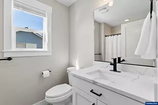 1054 Hickory St, Independence, OR 97351 - Photo 36