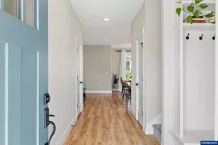 1054 Hickory St, Independence, OR 97351 - Photo 4
