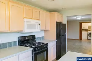 3603 Pioneer Dr SE, Salem, OR 97302 - Photo 16